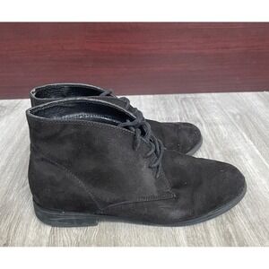 Women's‎ WhiteMt. Belle Distressed Black Lace Up Boots Size 8W